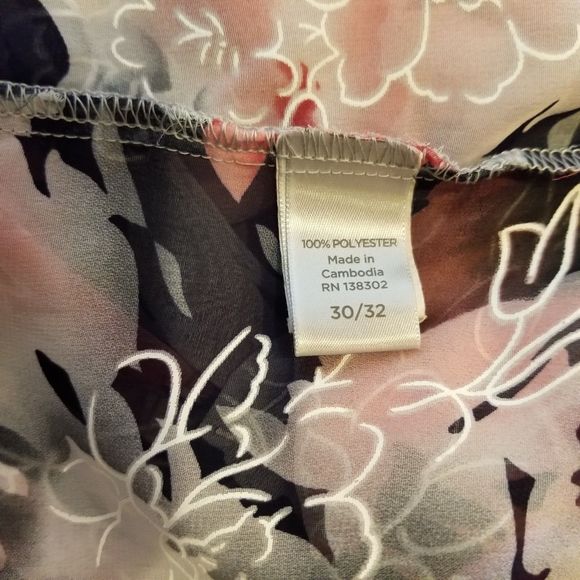 Avenue Women's Tunic Top Blouse Sheer Floral Size 30/32 Pockets Pleat Accent - Picture 7 of 7